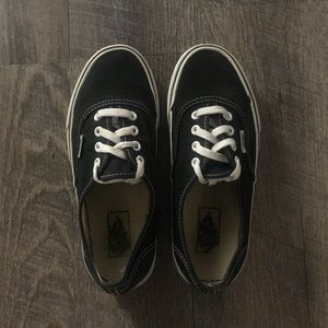 VANS AUTHENTIC SHOES